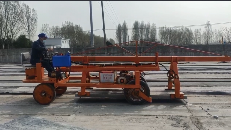 60型橋式起板機(jī)用戶(hù)現(xiàn)場(chǎng)1